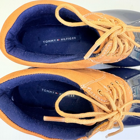 Tommy Hilfiger Navy and Tan Winter Duck Rain Boots Sz7 Classic Timeless Preppy - Picture 6 of 13